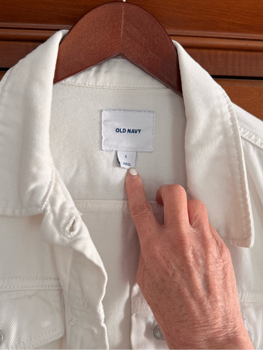 Old Navy White Women's Denim Jacket - Button Front - Picture 5 of 5